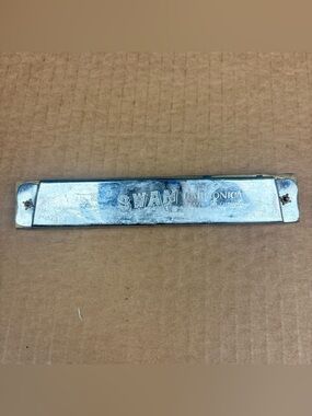 Swan Harmonica 20 Hole Polyphonic Tremolo Music Instrument Student Education